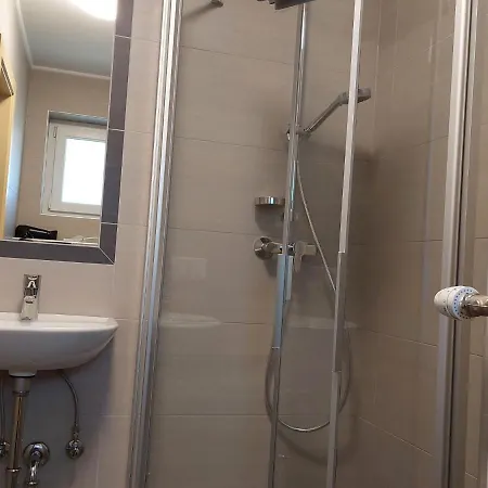 Lejlighed Tulpe By Interhome Velden am Wörthersee